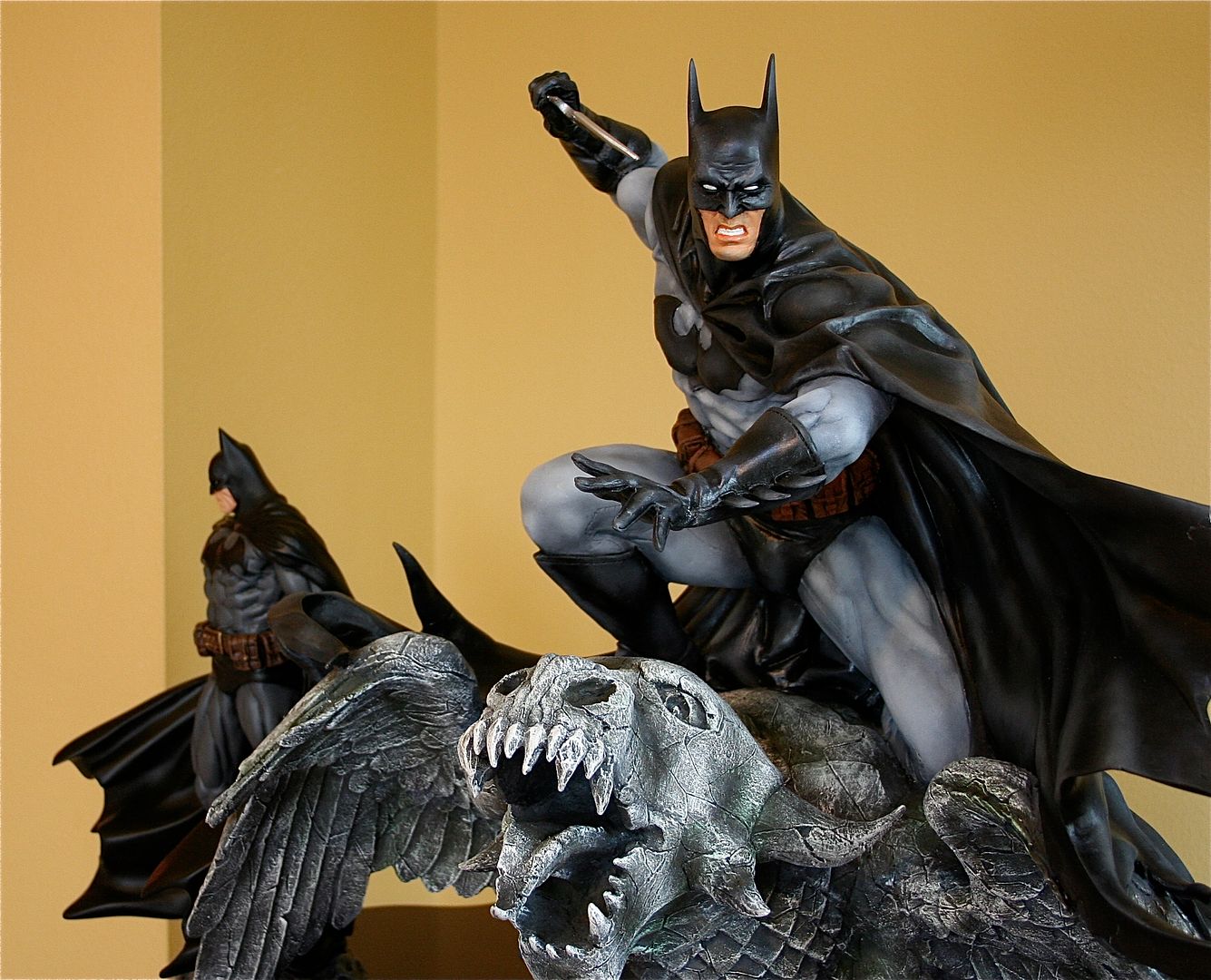 batman statue with villains